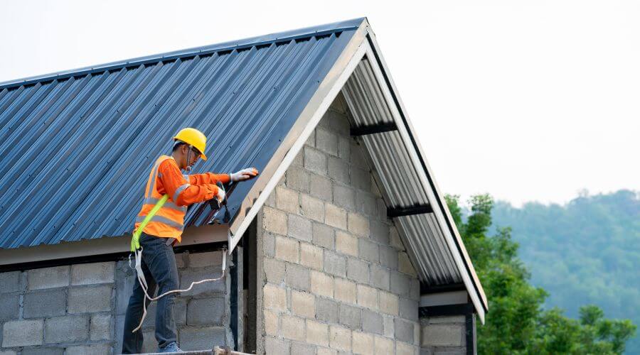 Professional gutter cleaning in Cadwell, GA
